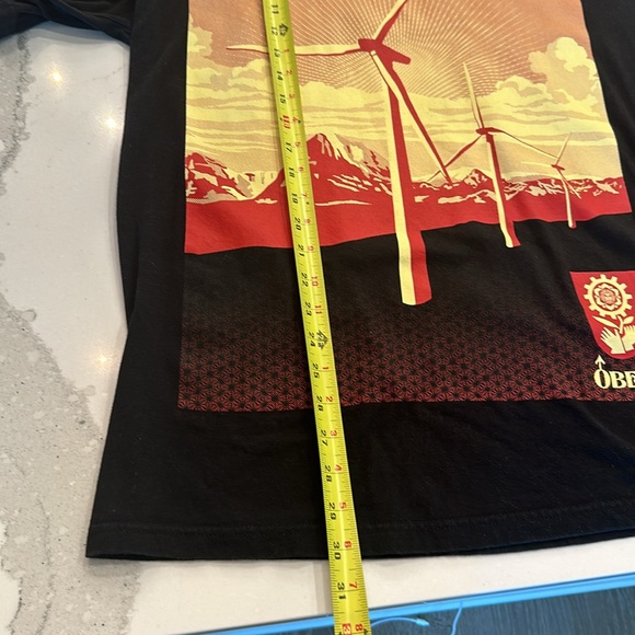 Obey T-shirt - Picture 5 of 6